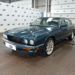 JAGUAR V8